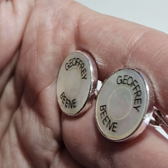 **Sale** Geoffrey Beene Silver Tone And Mother Of Pearl Cufflinks - Picture 2 of 8